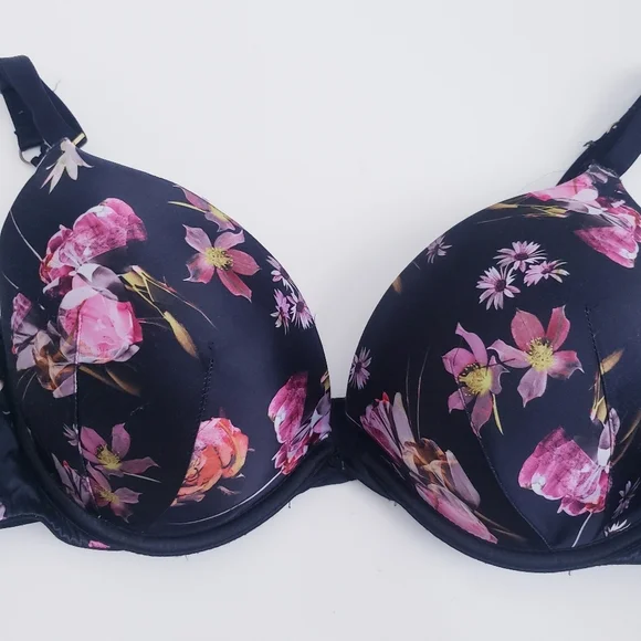 Victoria's Secret Black Floral Pushup Bra - Picture 3 of 8